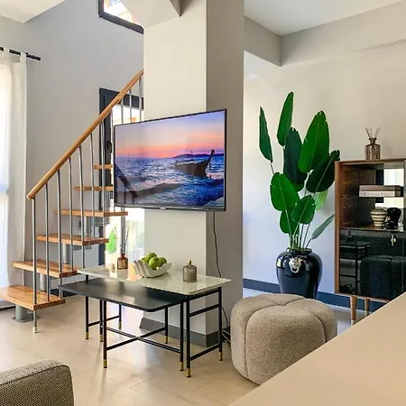 Apartment Sweet *